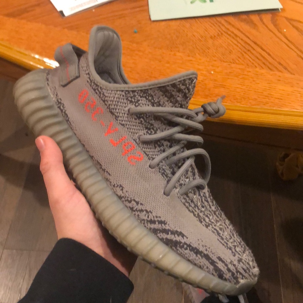 Yeezy beluga 2.0 size 9